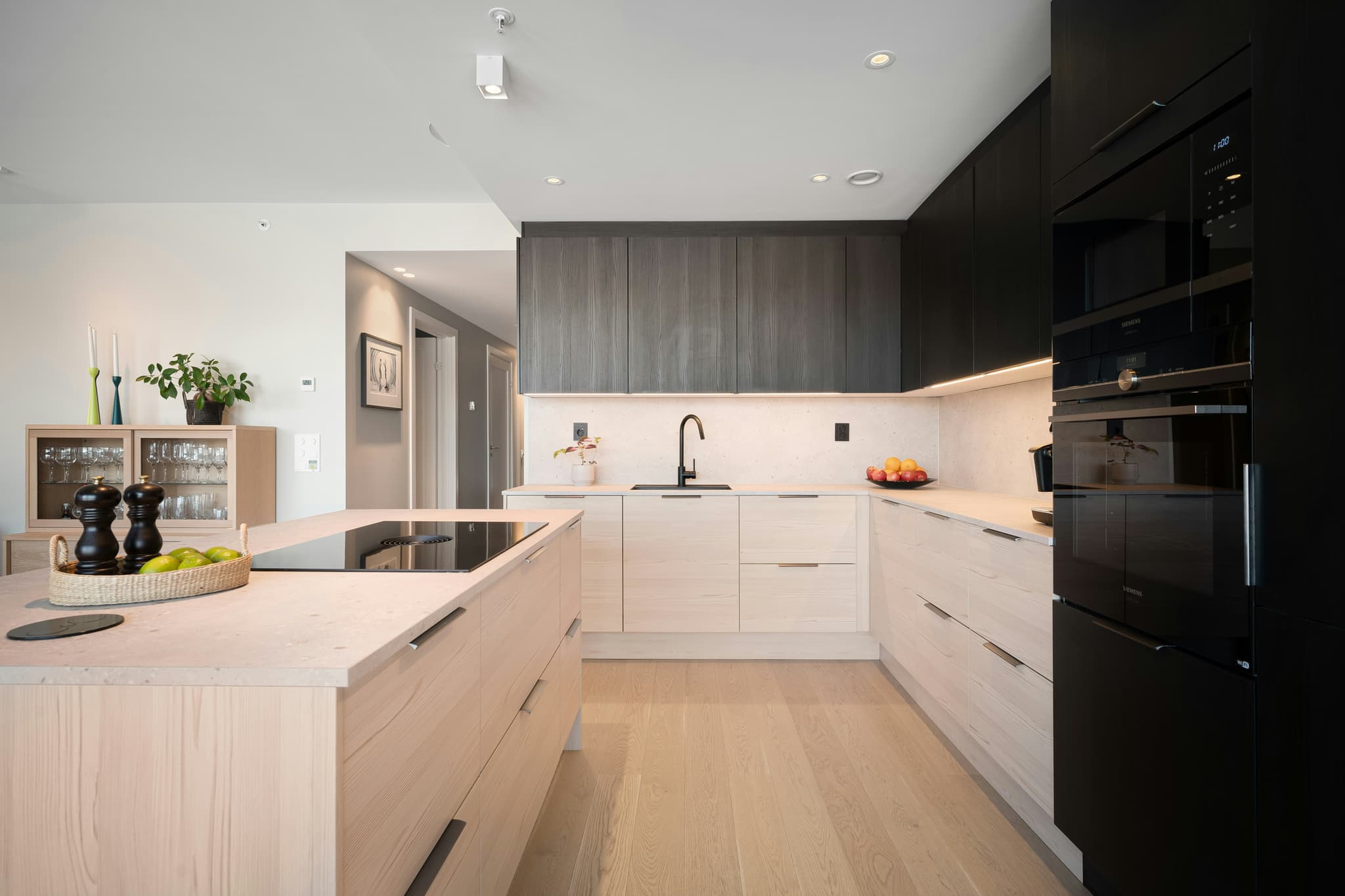 Modern kitchen design in Egypt by Legend – aluminum, wooden, and luxury kitchen systems